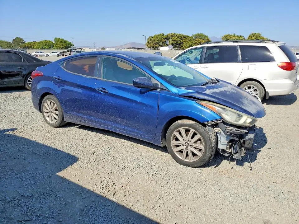 2015 HYUNDAI ELANTRA SE  