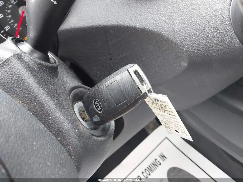 2017 KIA SORENTO 2.4L LX