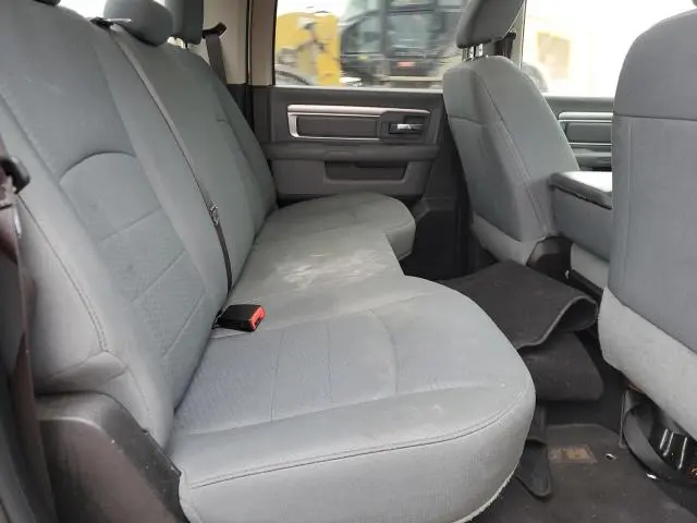 2019 RAM 1500 CLASSIC SLT  