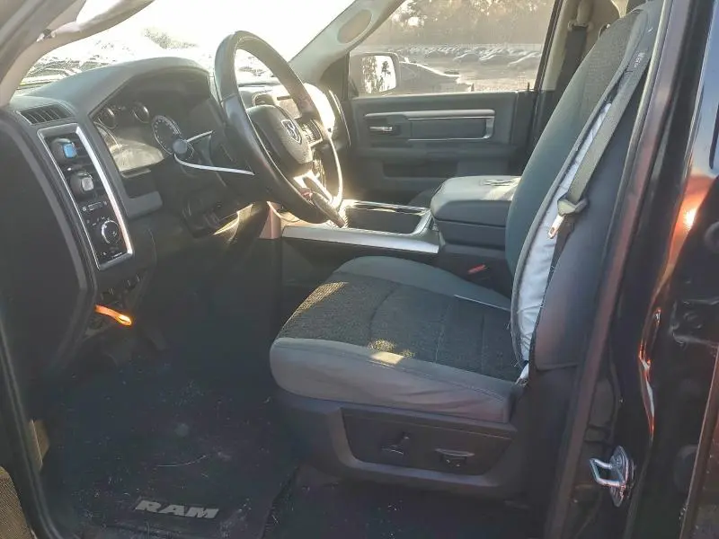 2019 RAM 1500 CLASSIC SLT  