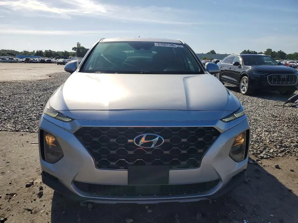 2019 HYUNDAI SANTA FE SE  