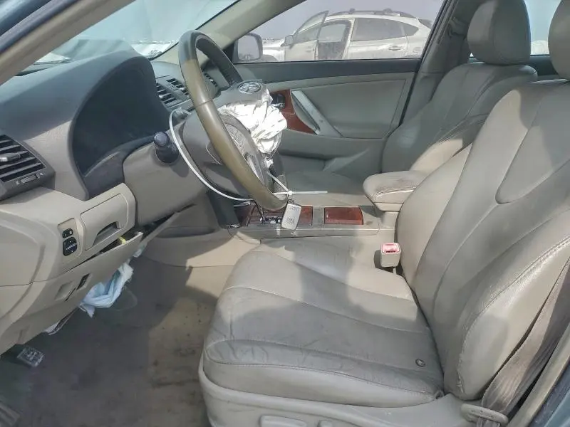 2010 TOYOTA CAMRY SE  