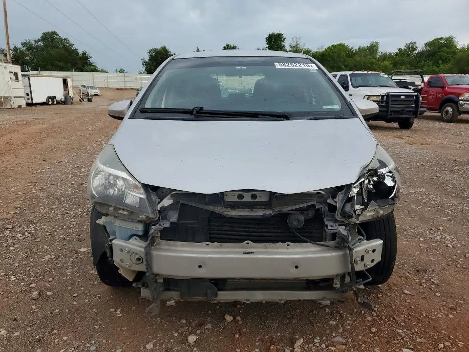 2016 TOYOTA YARIS 5-DOOR L  