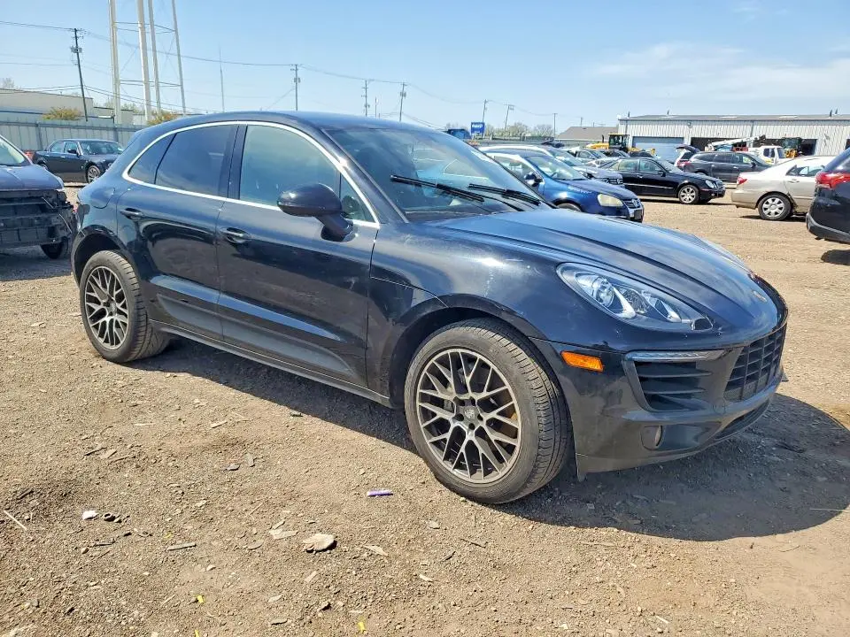 2018 PORSCHE MACAN S  