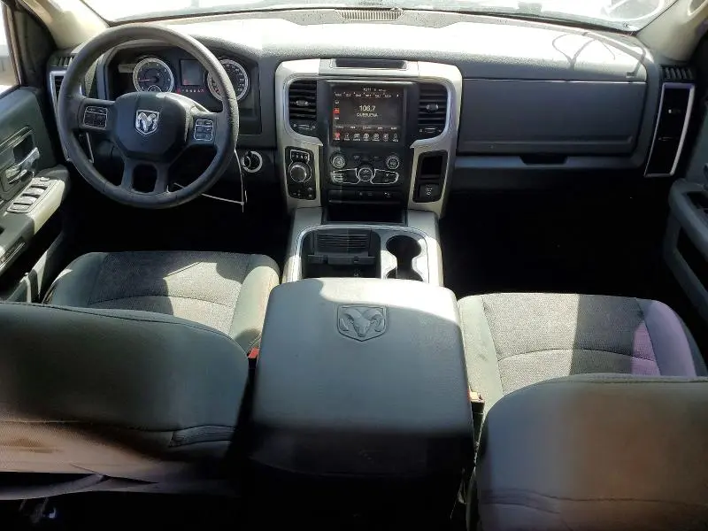 2017 RAM 1500 SLT  