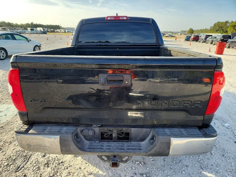 2020 TOYOTA TUNDRA SR5  