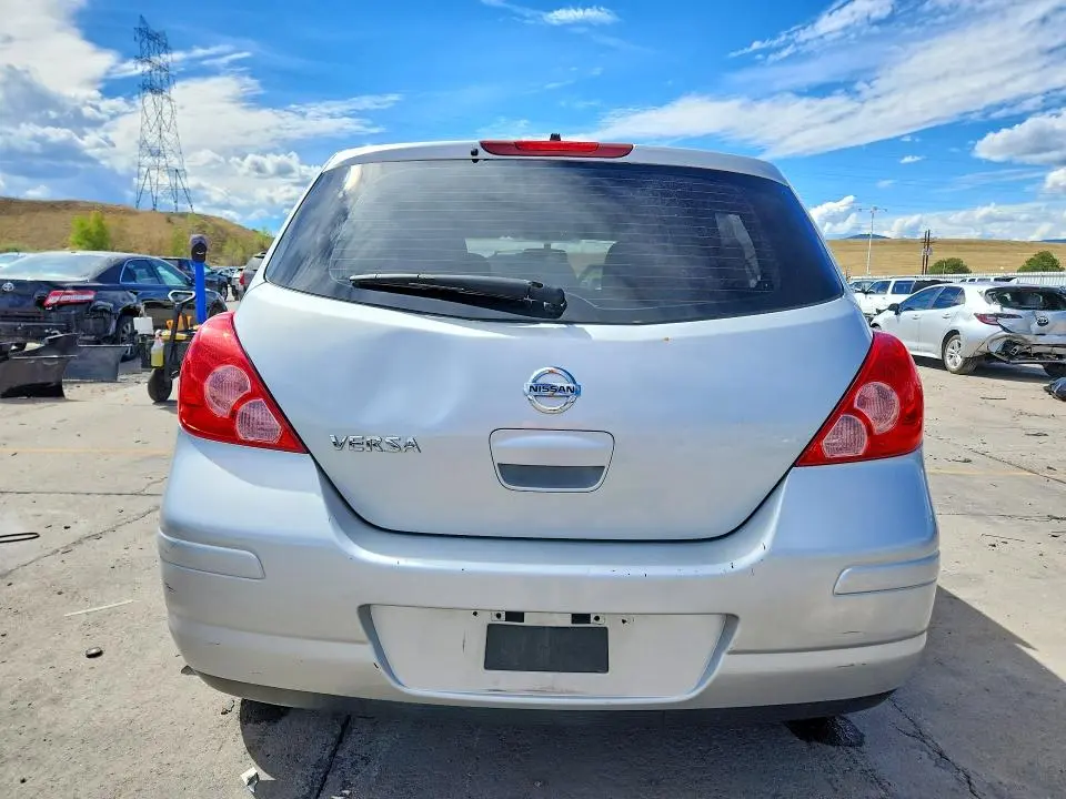 2011 NISSAN VERSA 1.8 S  