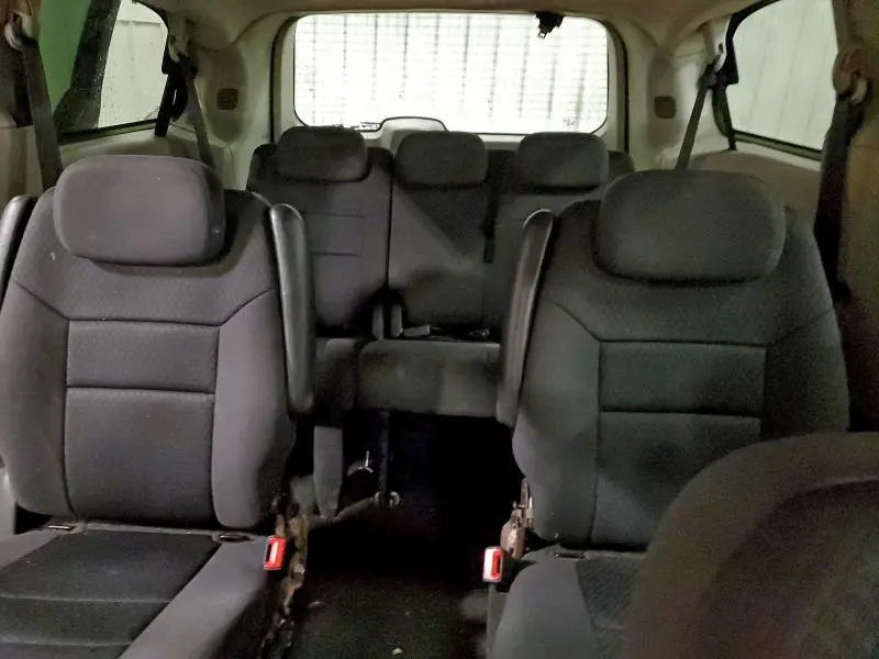 2010 DODGE GRAND CARAVAN SE  