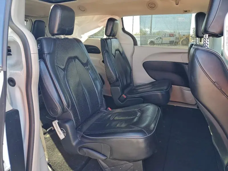 2019 CHRYSLER PACIFICA LIMITED  
