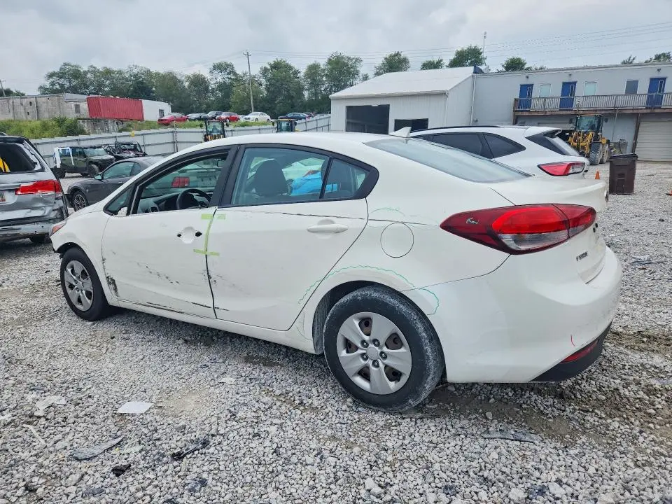 2018 KIA FORTE LX  