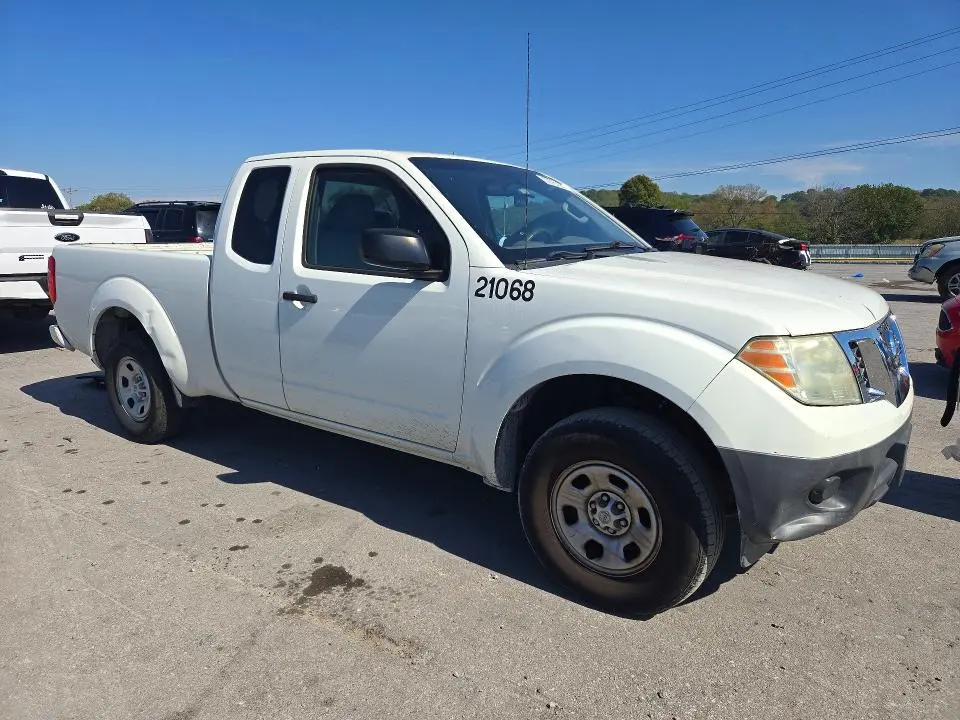 2015 NISSAN FRONTIER S  