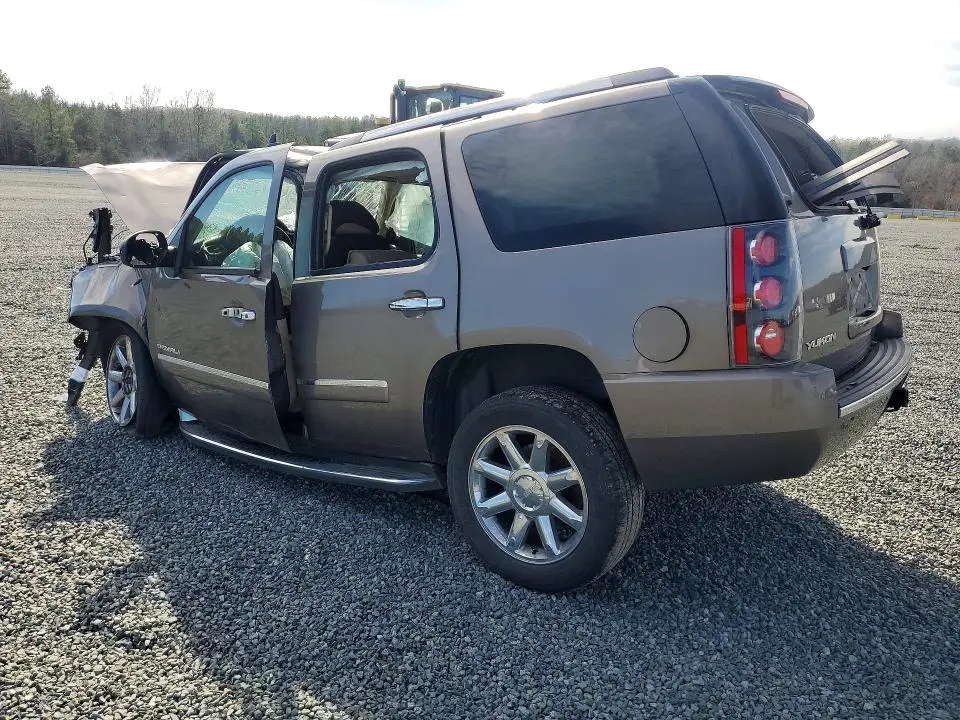 2013 GMC YUKON DENALI  