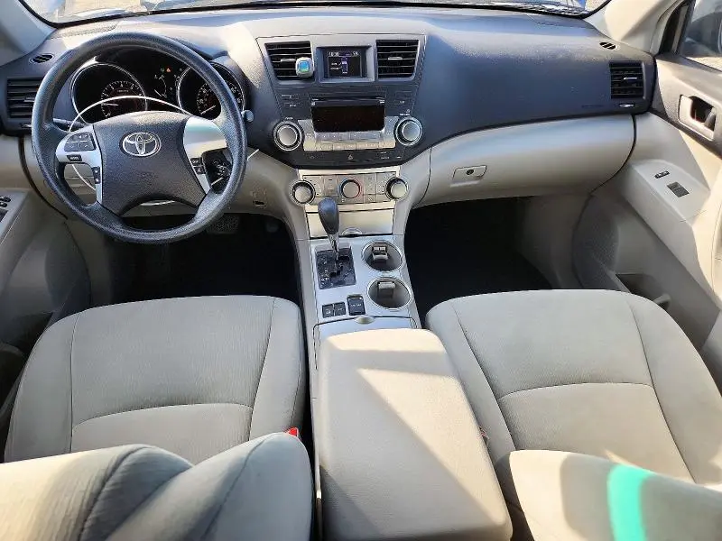 2012 TOYOTA HIGHLANDER BASE  