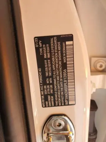 2023 PORSCHE MACAN BASE  