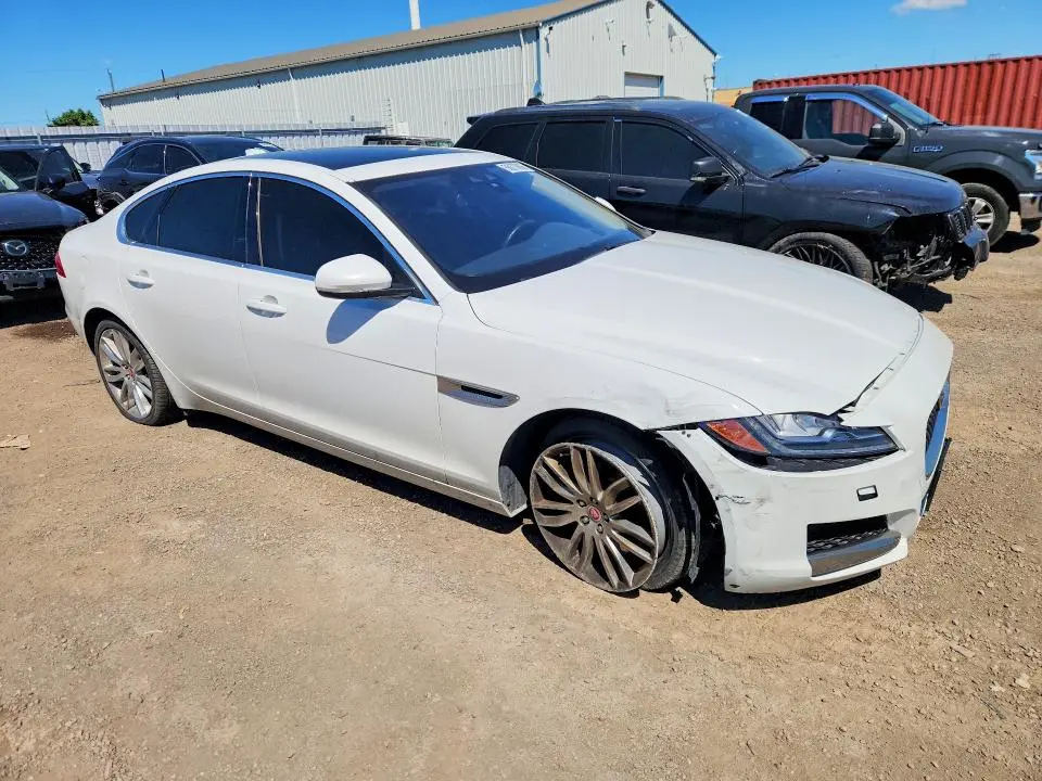2017 JAGUAR XF PRESTIGE  