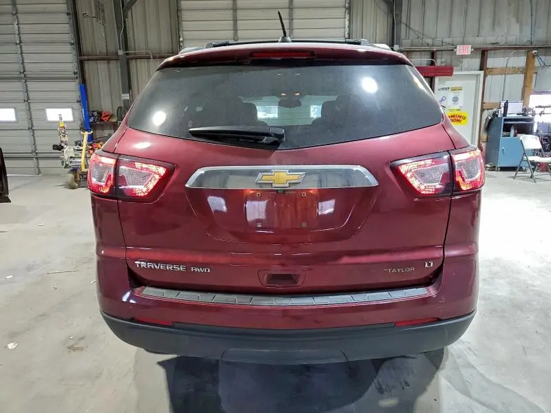 2017 CHEVROLET TRAVERSE LT  