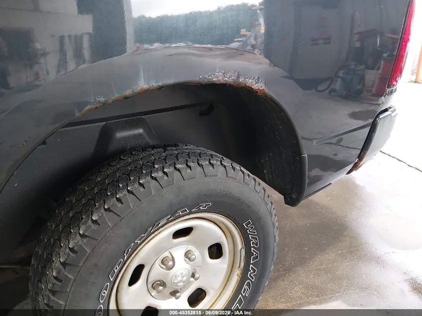 2017 RAM 1500 TRADESMAN  4X4 8' BOX