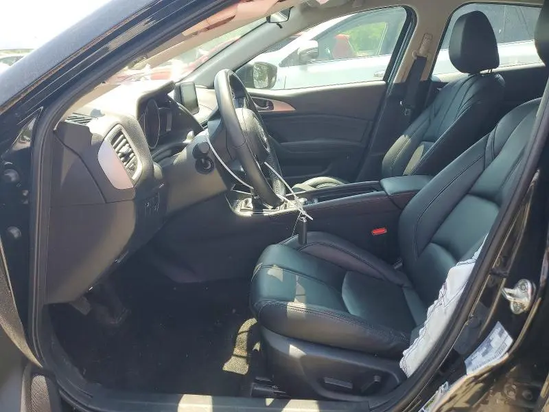 2018 MAZDA 3 TOURING  