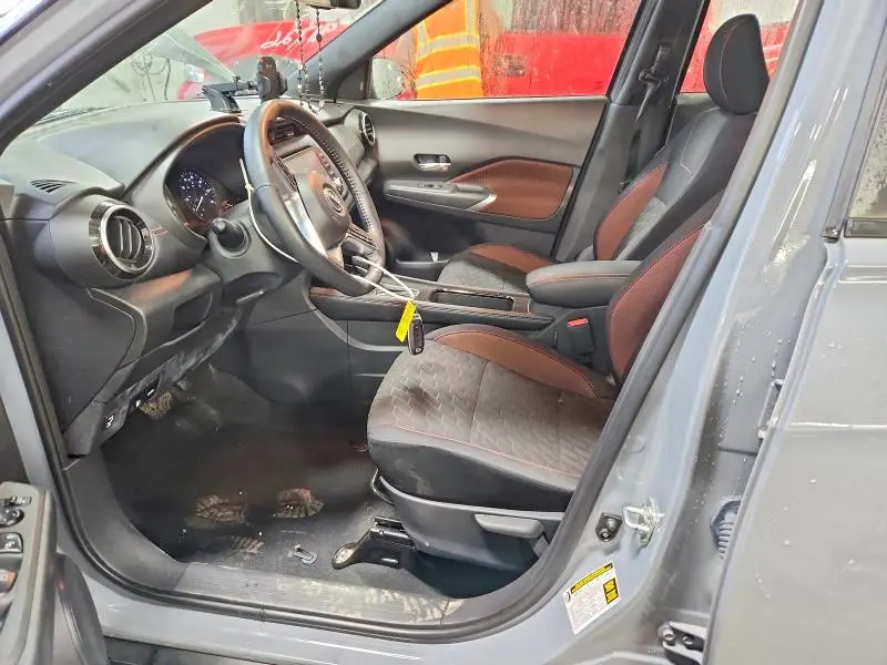 2023 NISSAN KICKS SR  