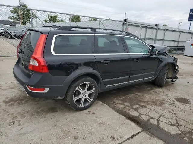 2013 VOLVO XC70 T6