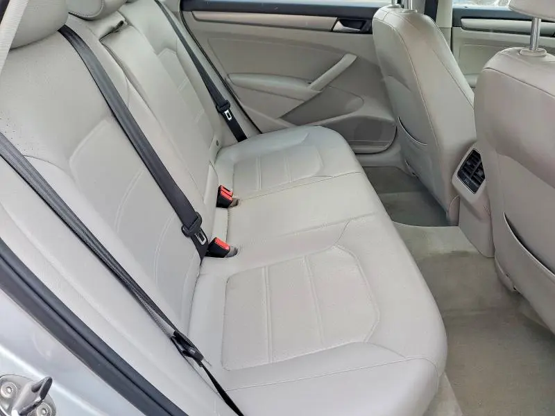 2014 VOLKSWAGEN PASSAT SE  