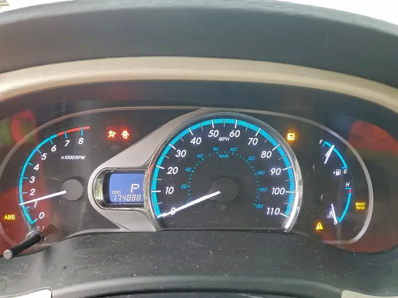 2011 TOYOTA SIENNA XLE  