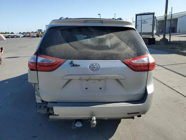 2017 TOYOTA SIENNA LE  