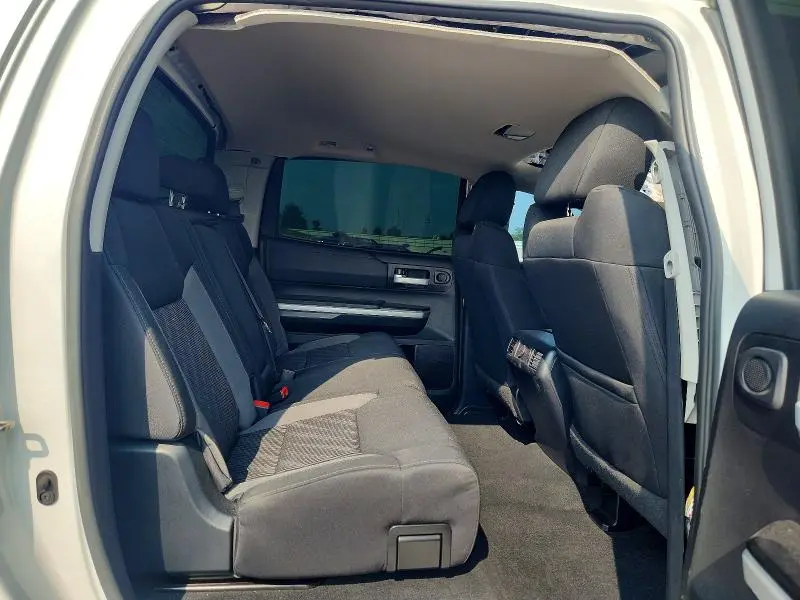 2017 TOYOTA TUNDRA SR5  