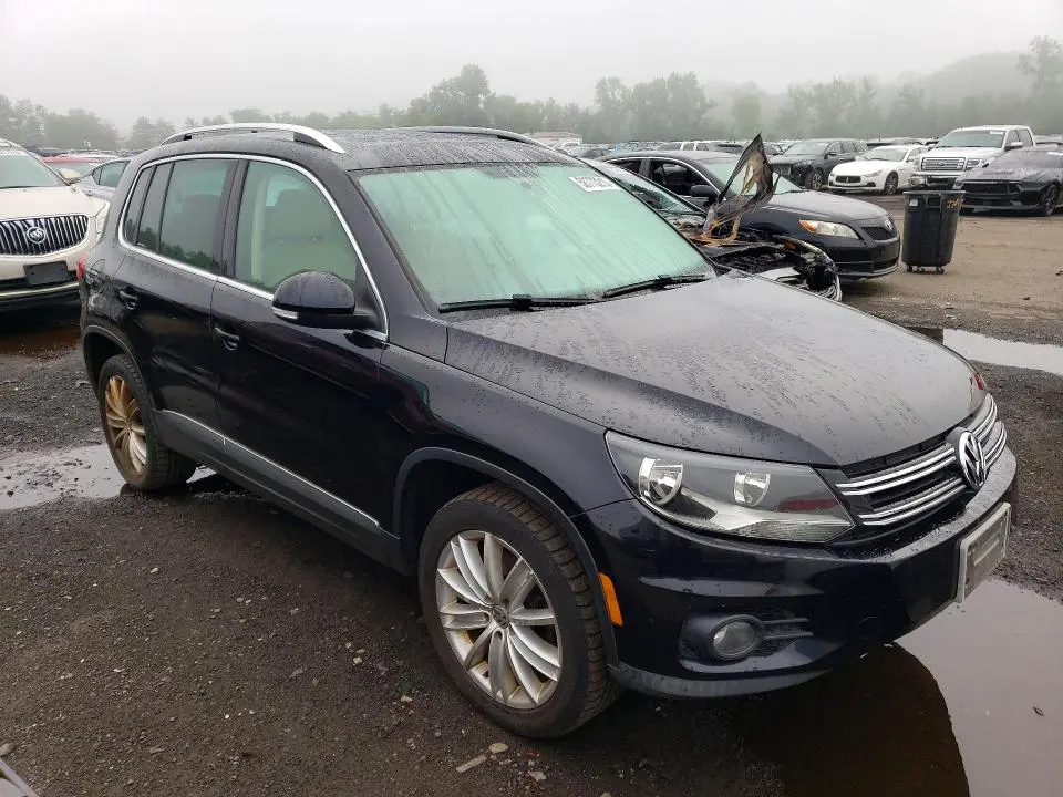 2012 VOLKSWAGEN TIGUAN S  