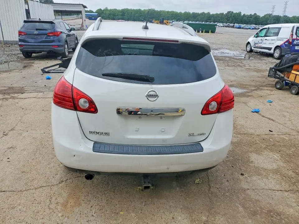 2011 NISSAN ROGUE S  