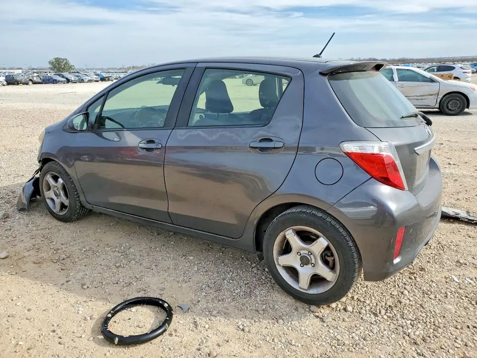 2014 TOYOTA YARIS 5-DOOR SE  