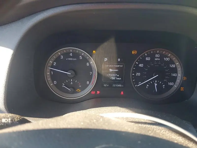2018 HYUNDAI TUCSON SE  