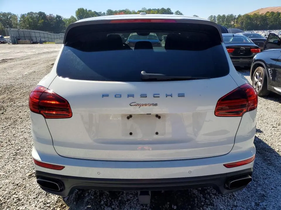 2016 PORSCHE CAYENNE   