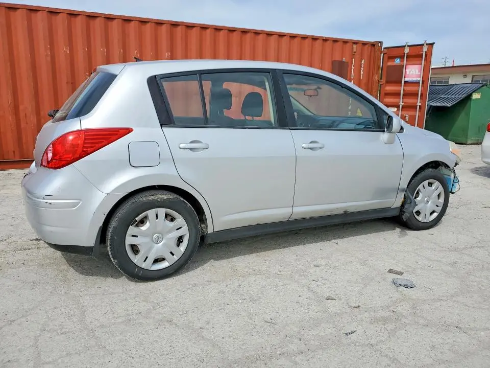 2011 NISSAN VERSA 1.8 S  