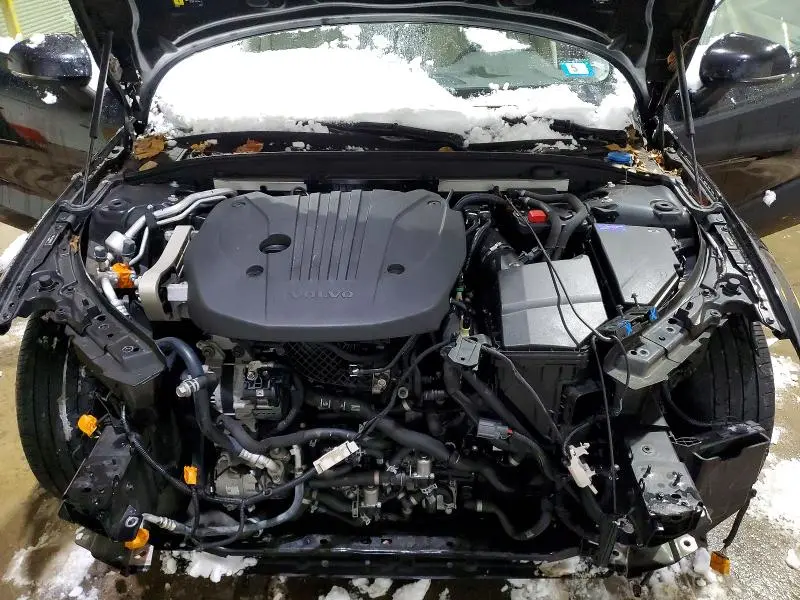 2022 VOLVO S60 B5 MOMENTUM  