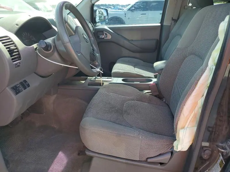 2011 NISSAN FRONTIER S  