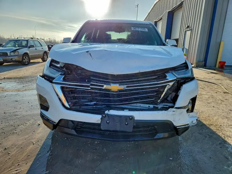 2023 CHEVROLET TRAVERSE LT  