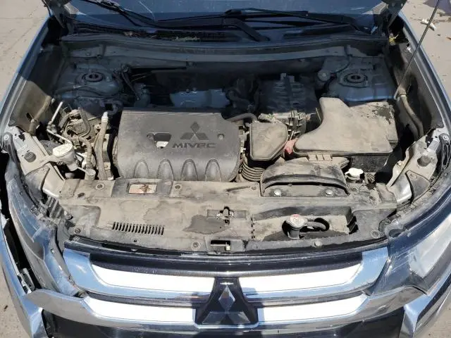 2018 MITSUBISHI OUTLANDER SE  