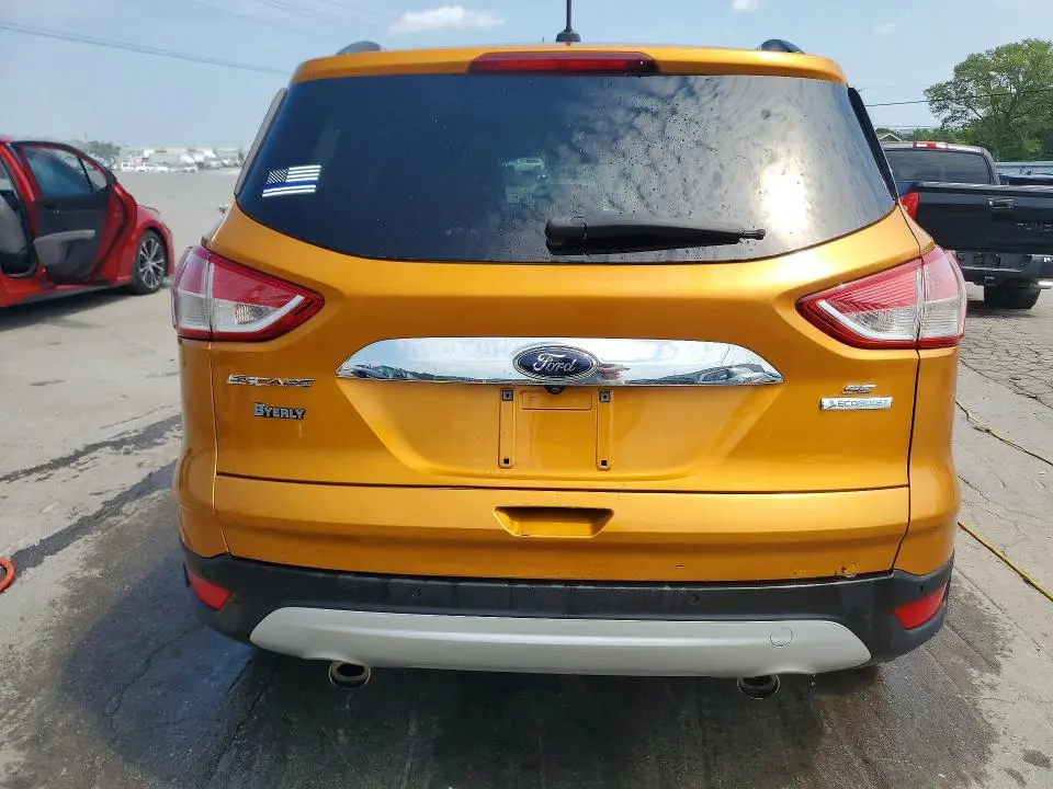 2016 FORD ESCAPE SE  