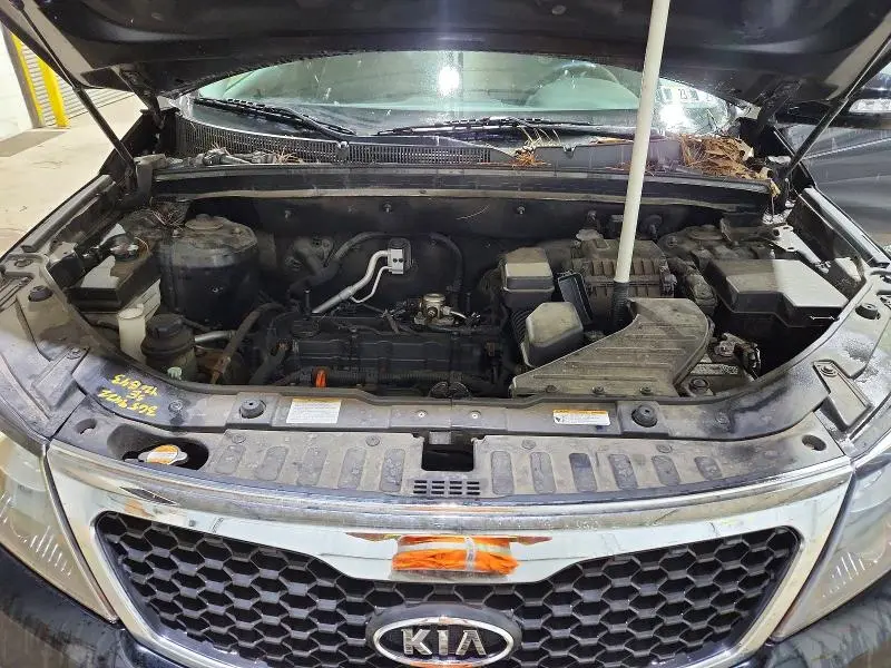 2012 KIA SORENTO LX  