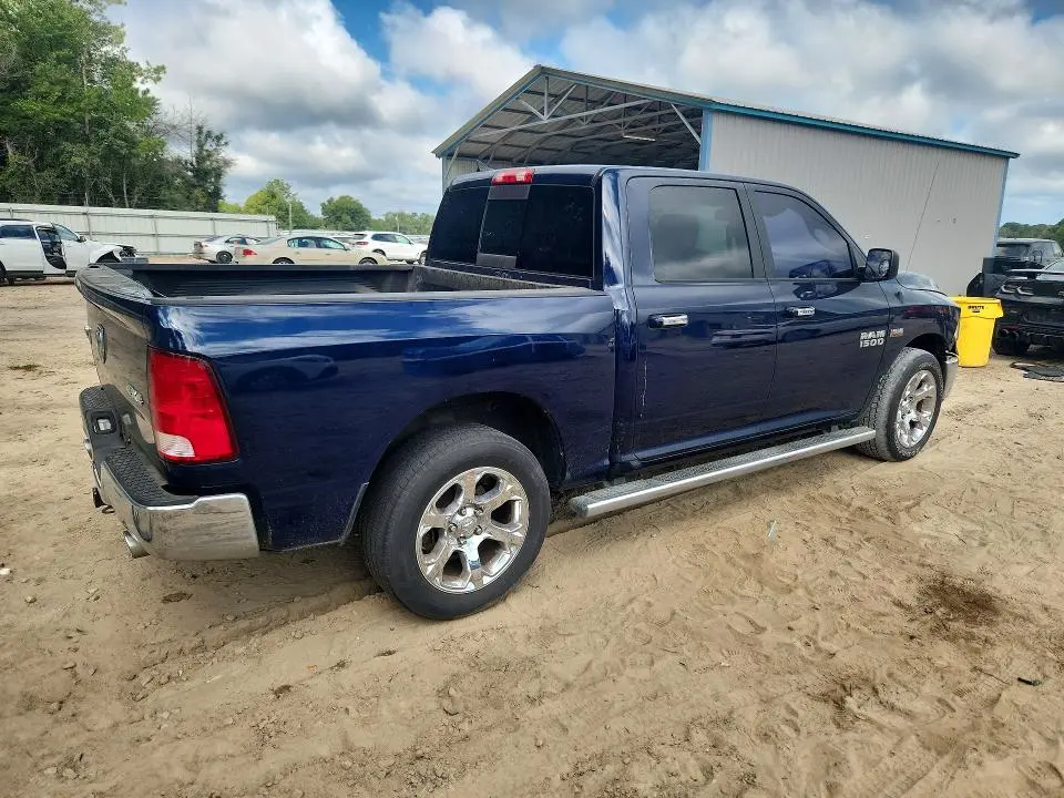 2015 RAM 1500 SLT  