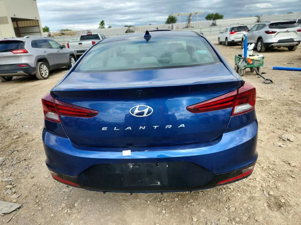 2020 HYUNDAI ELANTRA SEL  