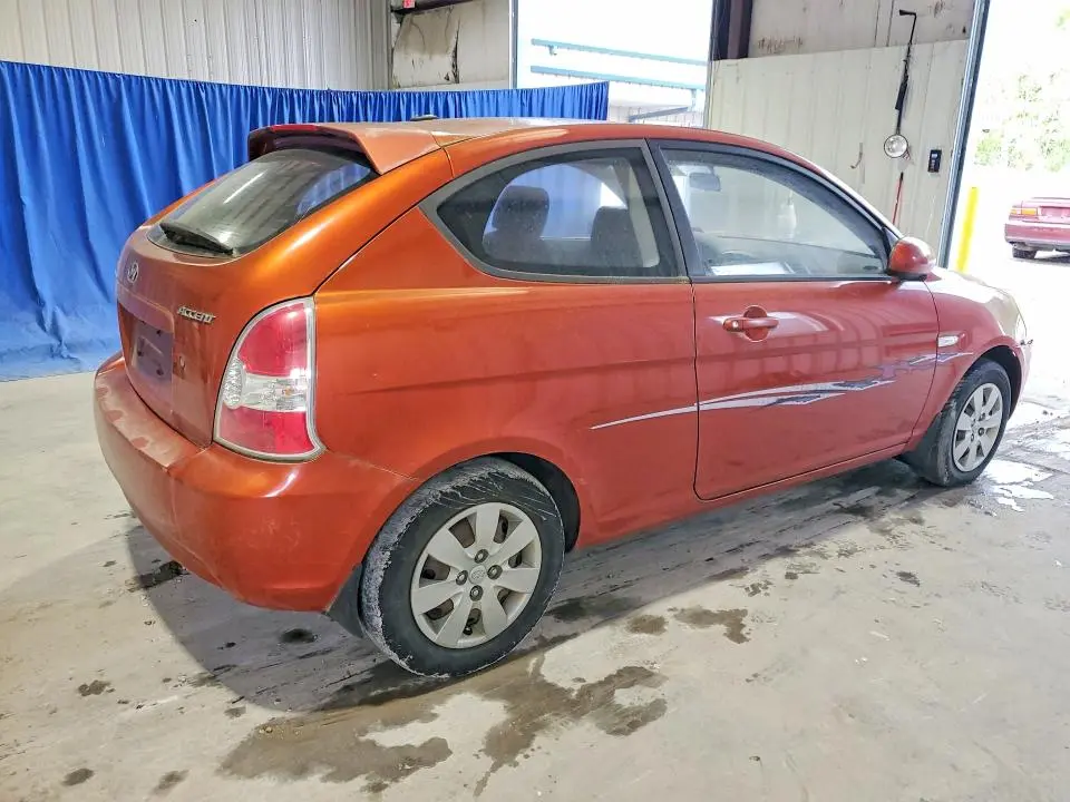 2010 HYUNDAI ACCENT GS  