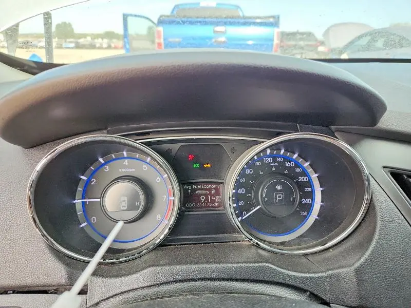 2013 HYUNDAI SONATA SE  