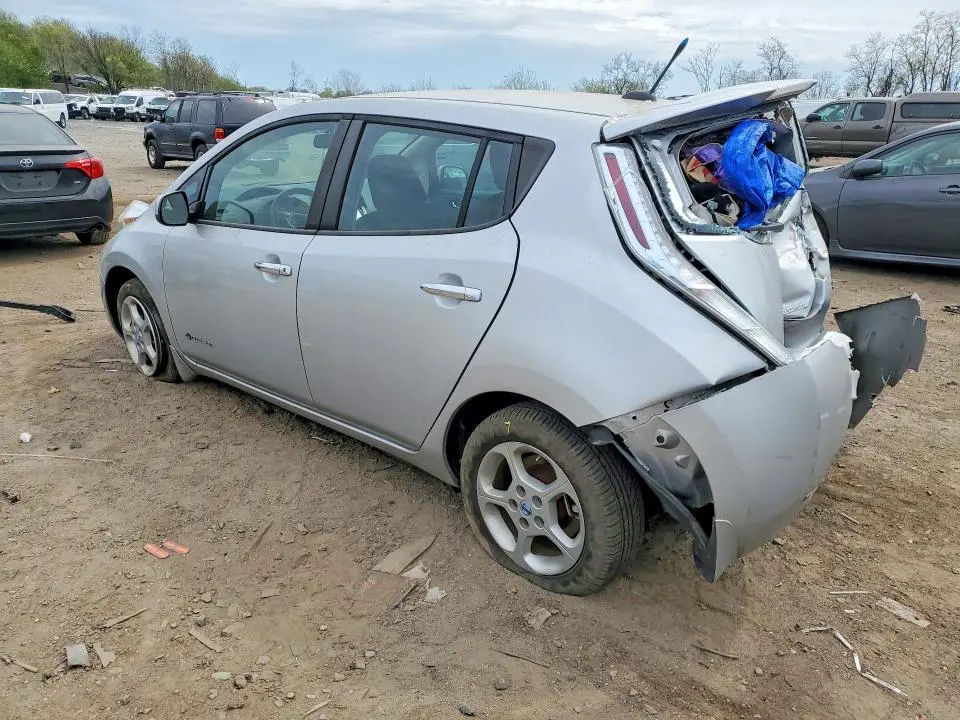 2014 NISSAN LEAF SV  
