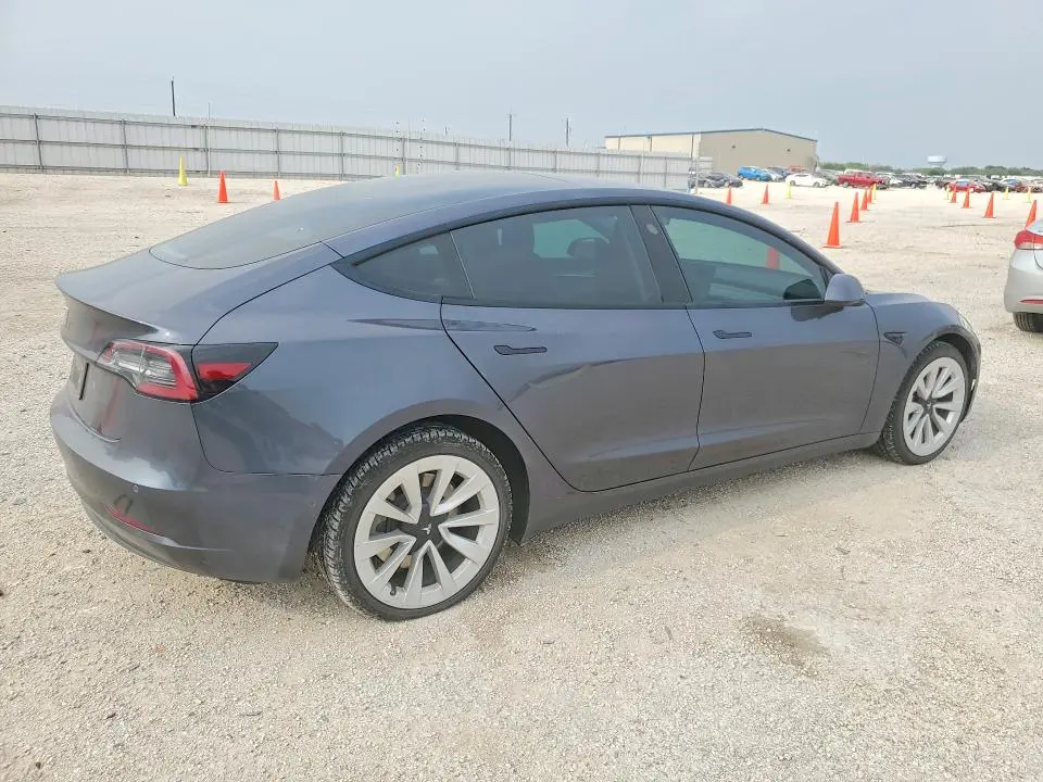 2021 TESLA MODEL 3   