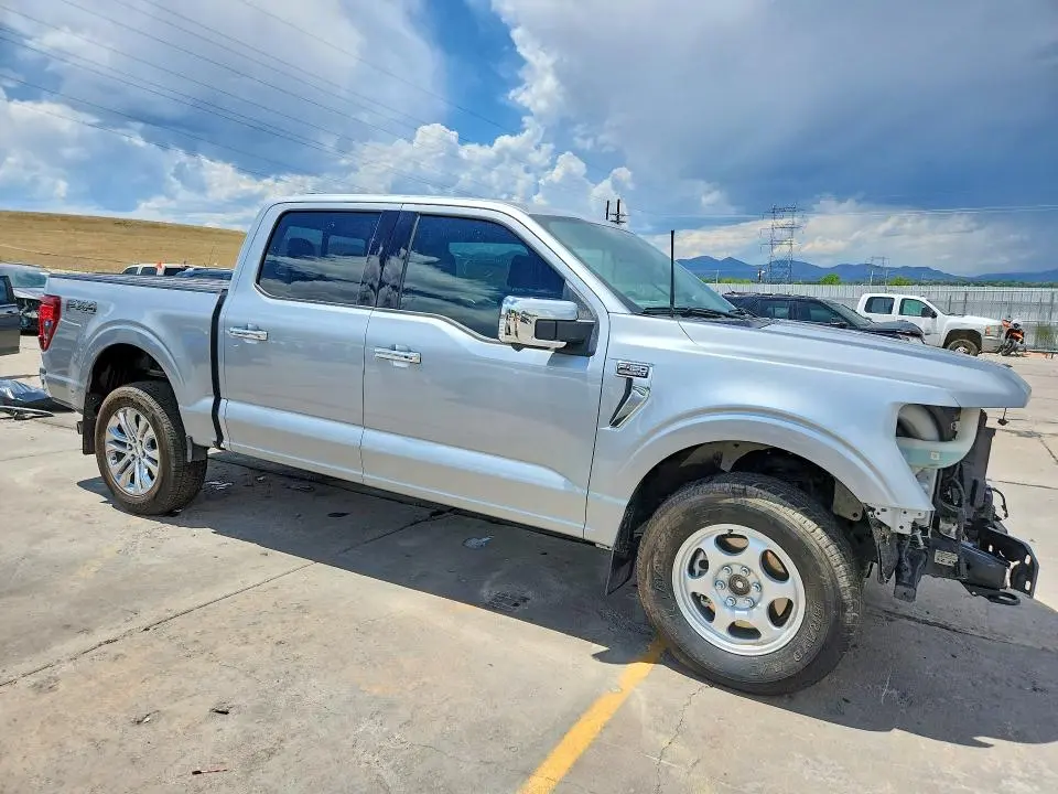 2024 FORD F150 XLT  