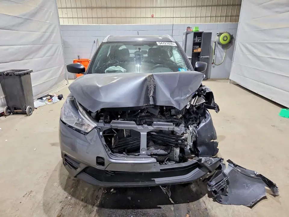 2019 NISSAN KICKS S  