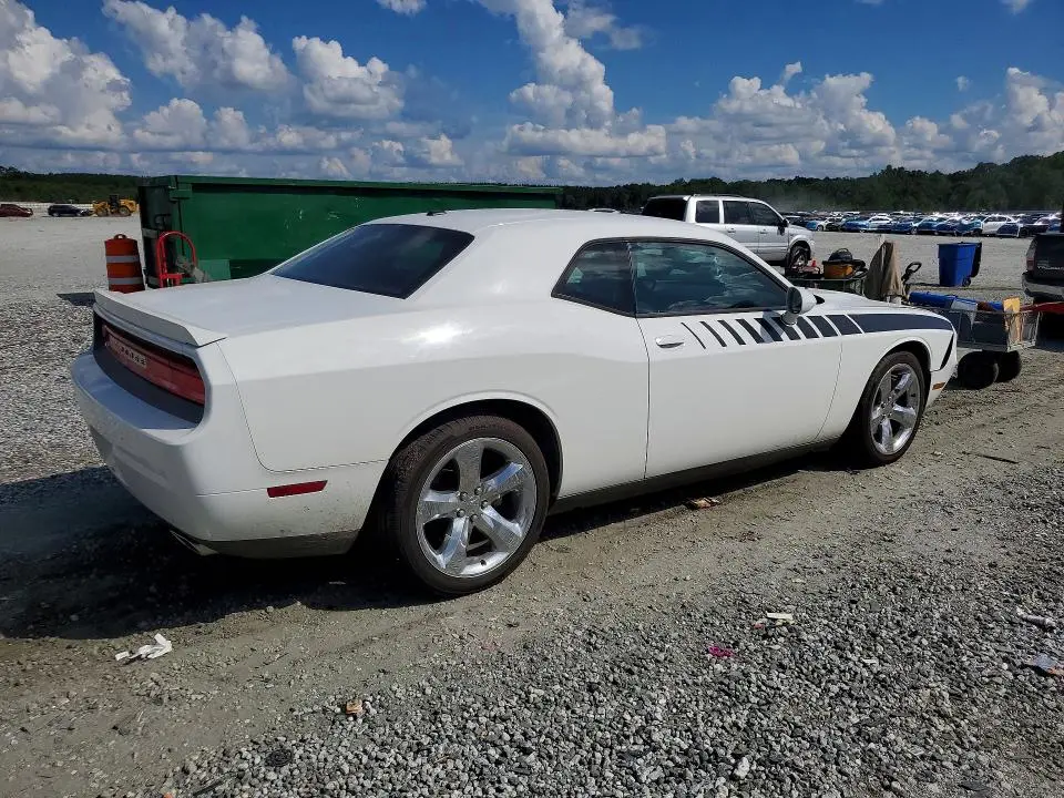 2013 DODGE CHALLENGER SXT  