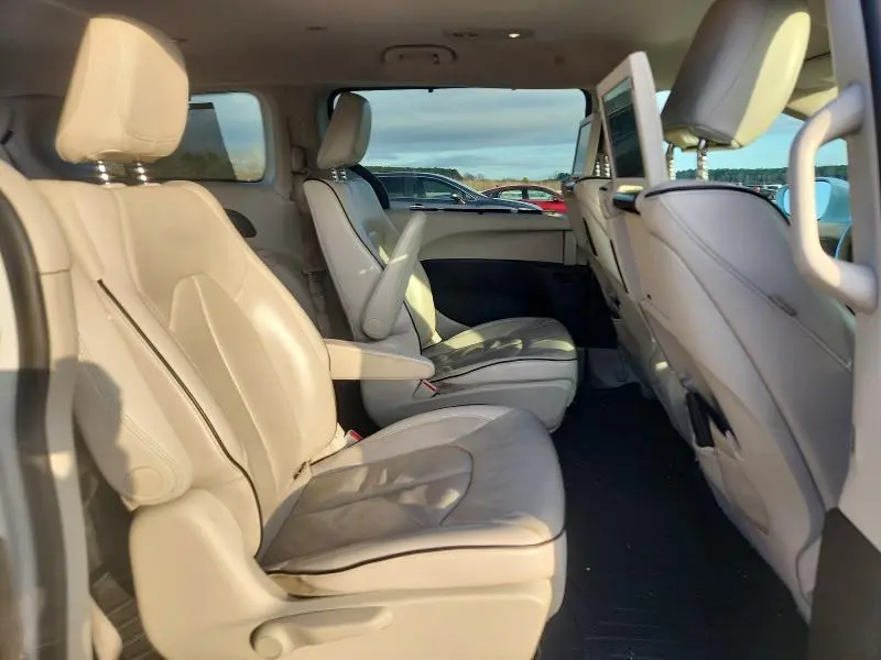 2018 CHRYSLER PACIFICA HYBRID LIMITED  